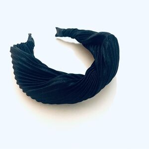 NOLLIA Satin Black Twist Headband
